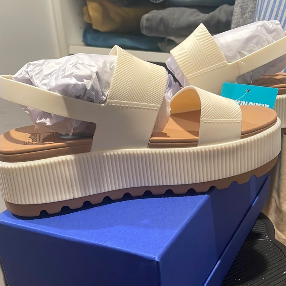 REEF Water Vista women’s size 7